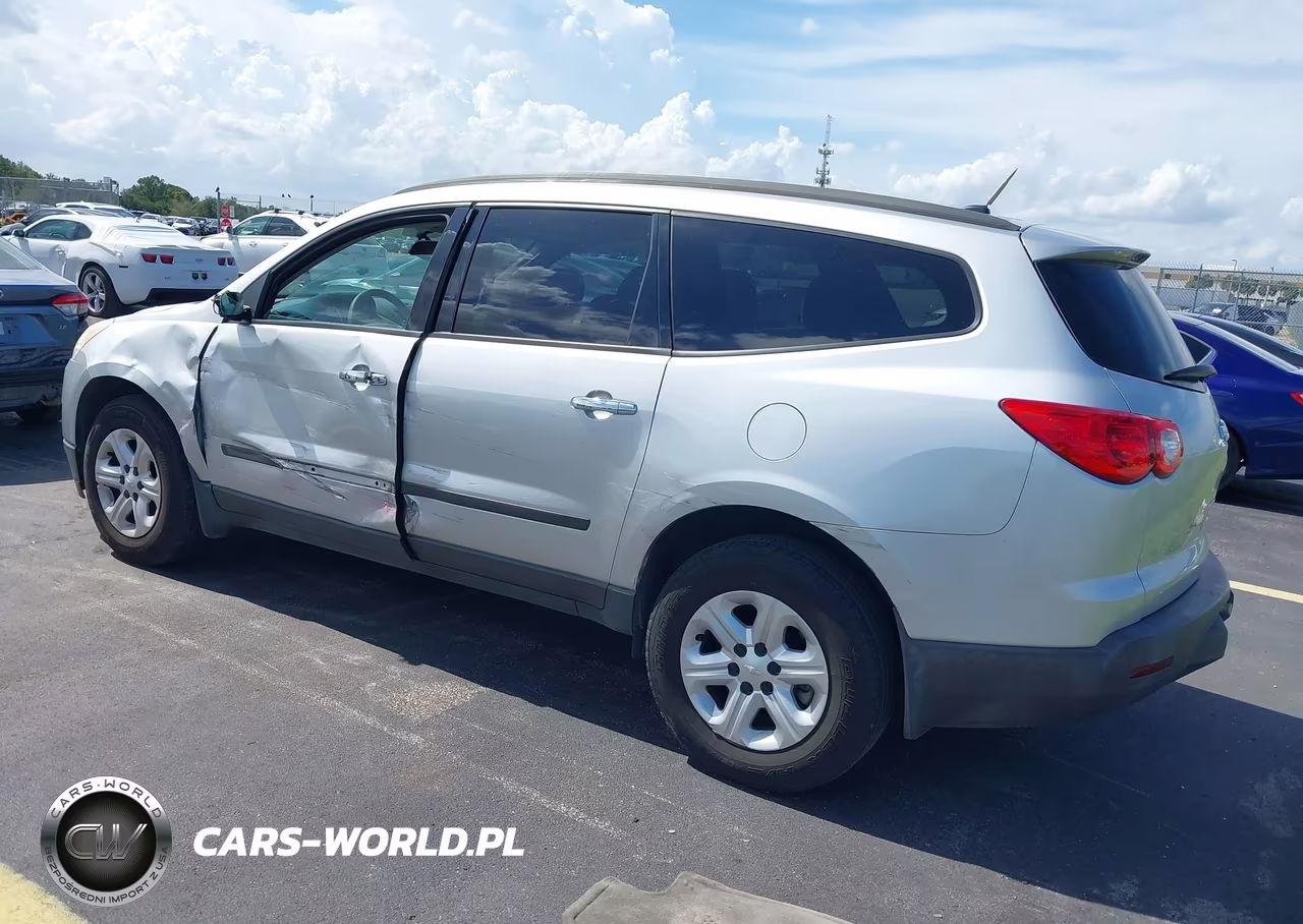 2011 Chevrolet Traverse Ls VIN:1GNKREED0BJ410938 - 3
