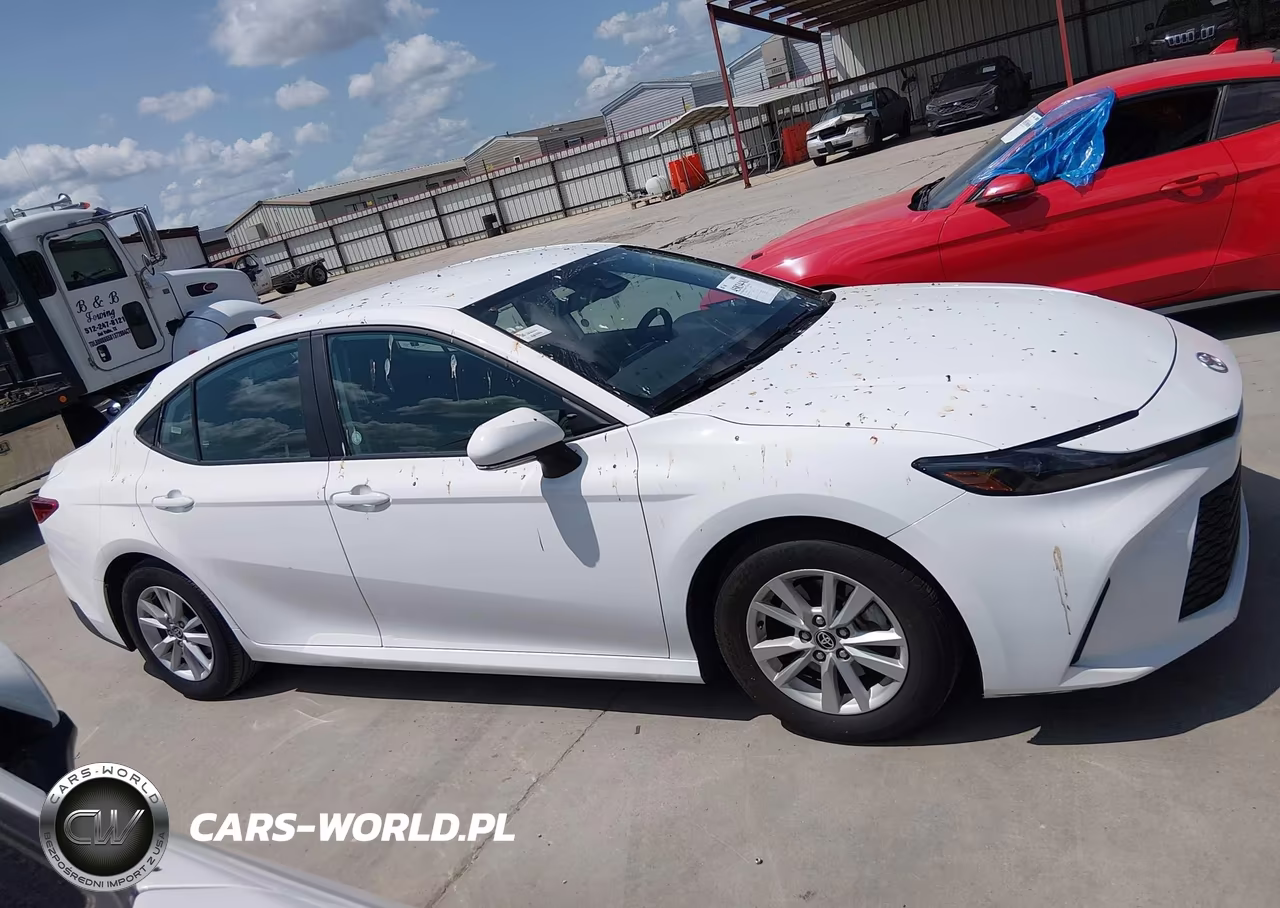 2025 Toyota Camry Le VIN:4T1DAACK8SU023258 - 13