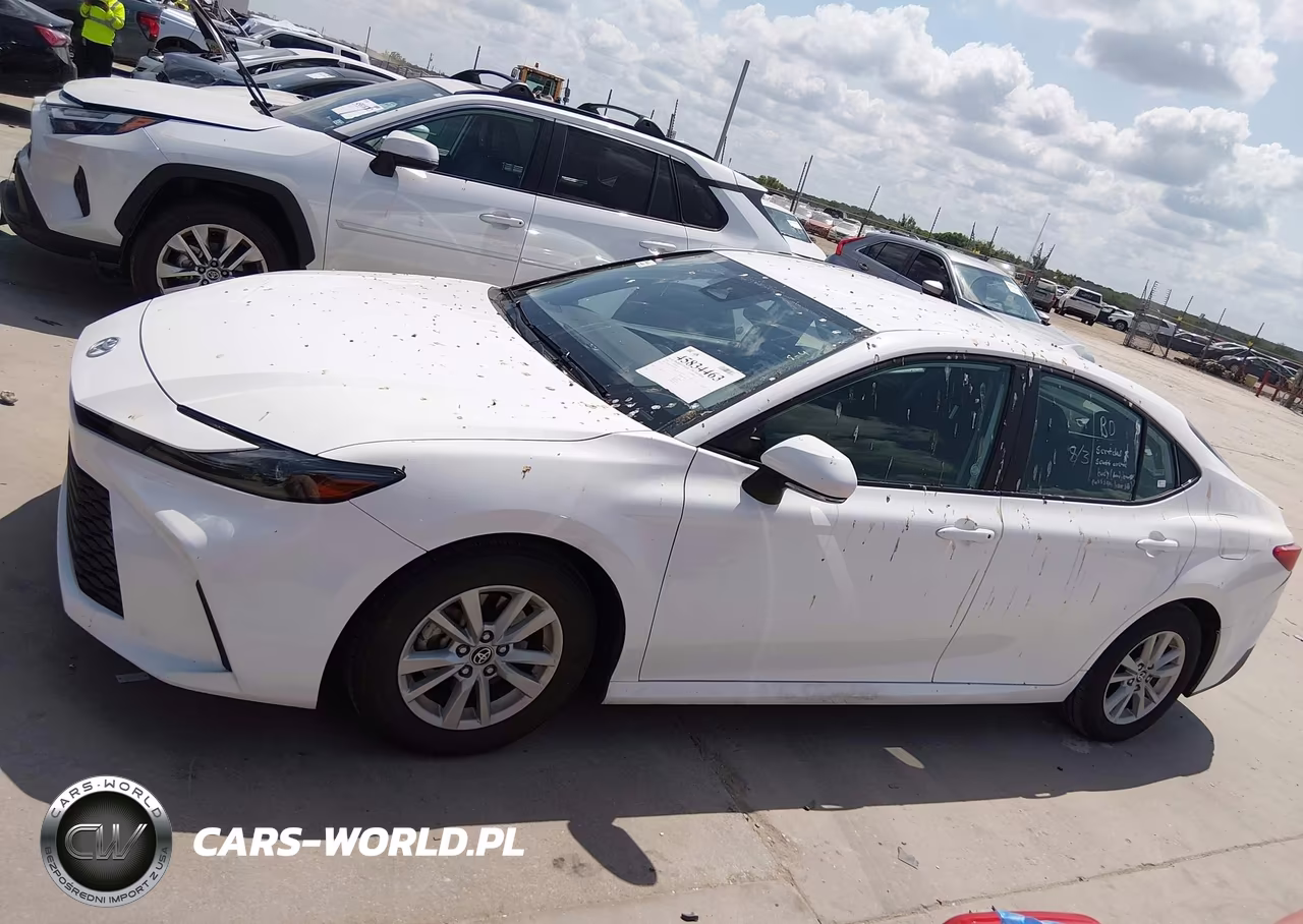 2025 Toyota Camry Le VIN:4T1DAACK8SU023258 - 14