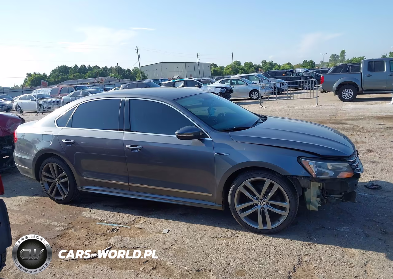 2017 Volkswagen Passat 1.8T R-Line VIN:1VWDT7A34HC069081 - 13