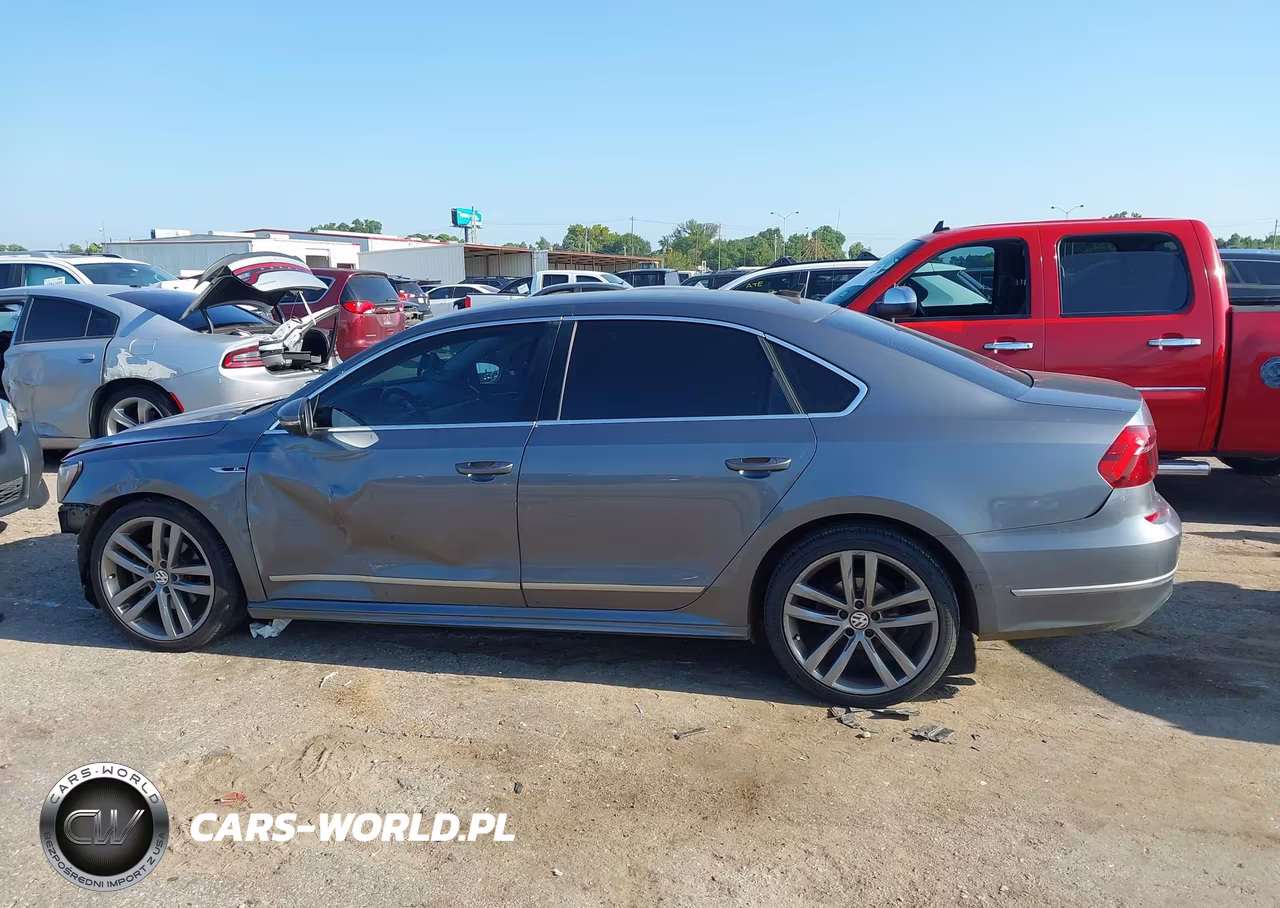 2017 Volkswagen Passat 1.8T R-Line VIN:1VWDT7A34HC069081 - 14