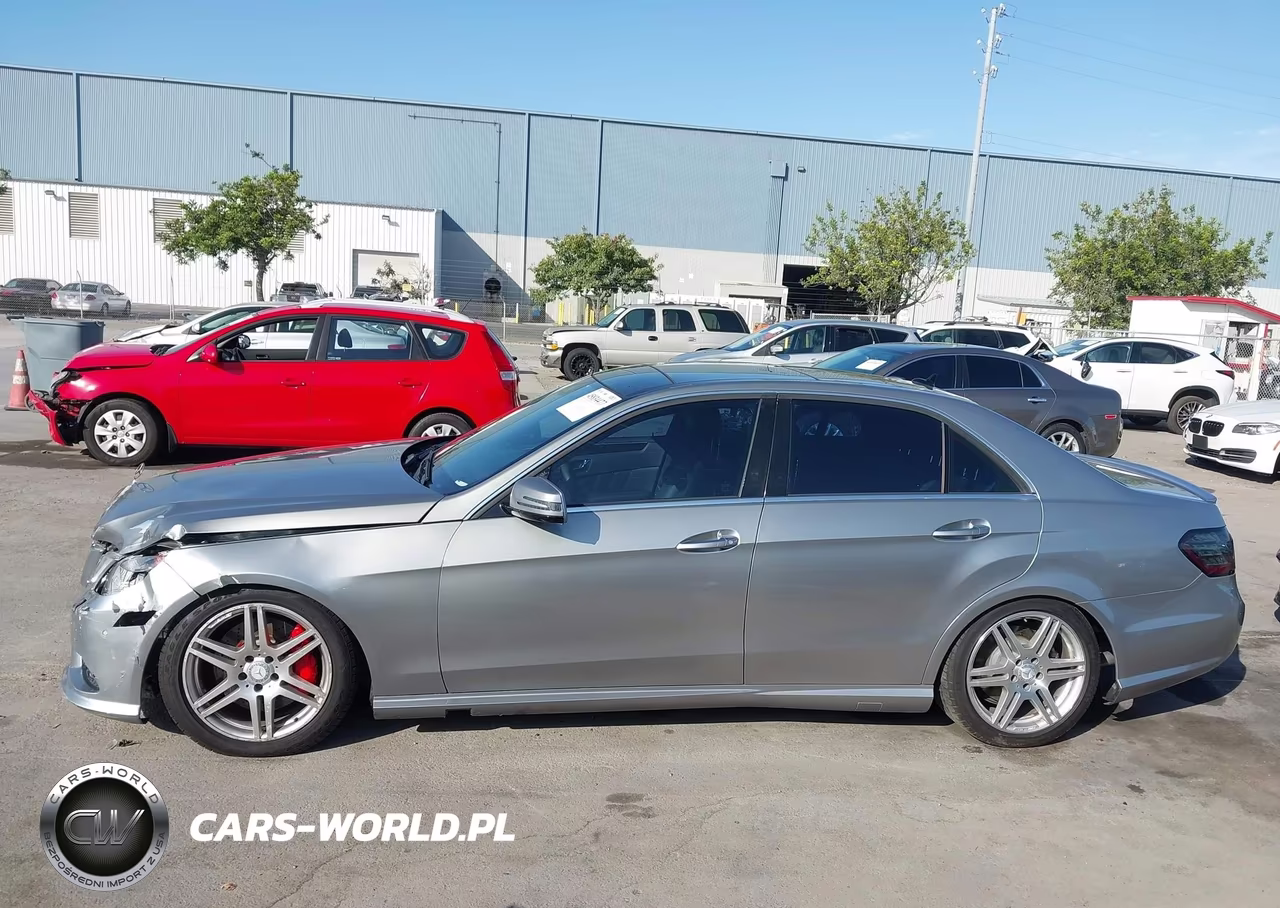 2010 Mercedes-Benz E 550 VIN:WDDHF7CBXAA236972 - 14