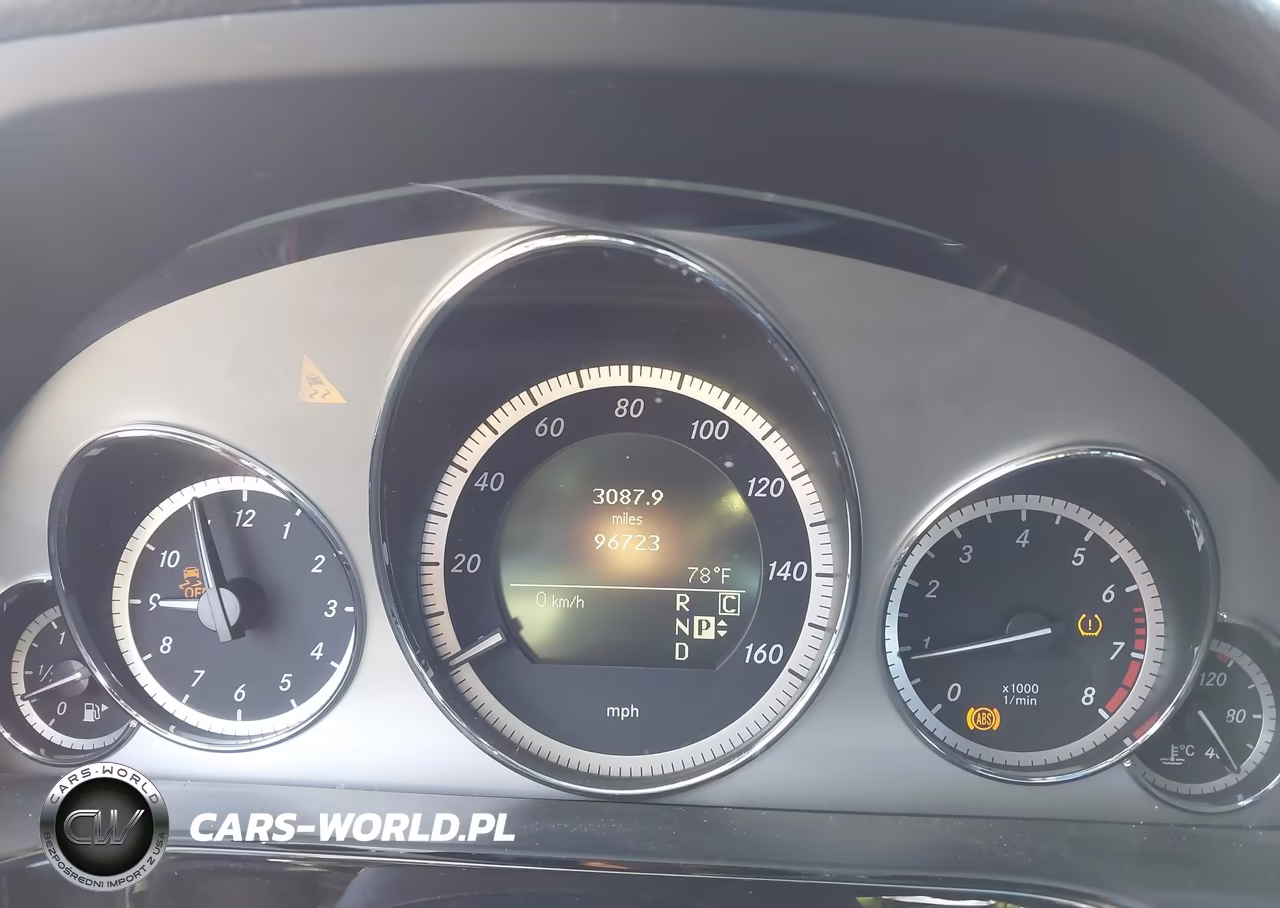 2010 Mercedes-Benz E 550 VIN:WDDHF7CBXAA236972 - 7