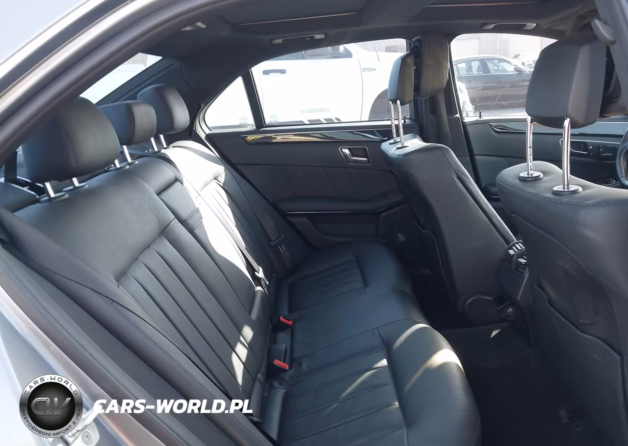 2010 Mercedes-Benz E 550 VIN:WDDHF7CBXAA236972 - 8