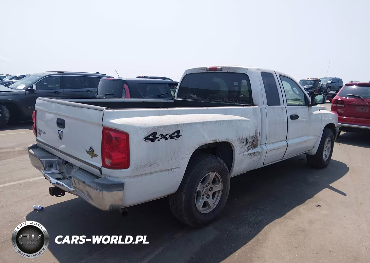 2005 Dodge Dakota Slt VIN:1D7HW42K05S159075 - 4