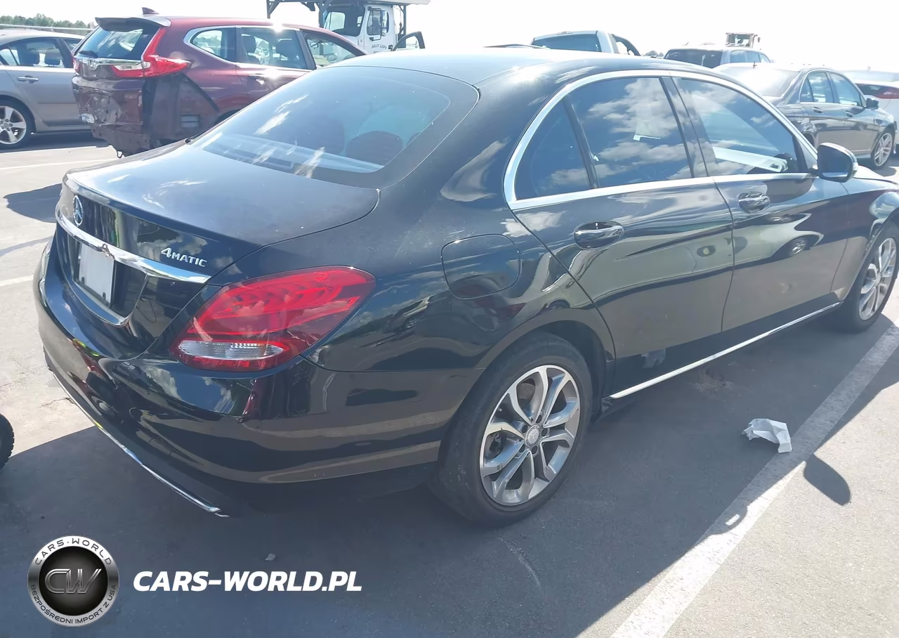 2015 Mercedes-Benz C 300 4Matic VIN:55SWF4KB7FU060333 - 4