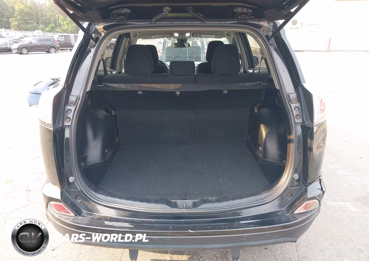 2018 Toyota Rav4 Le VIN:2T3BFREV8JW802681 - 18