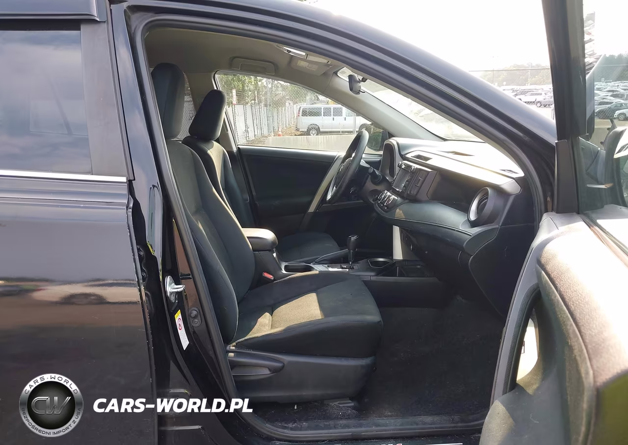 2018 Toyota Rav4 Le VIN:2T3BFREV8JW802681 - 5