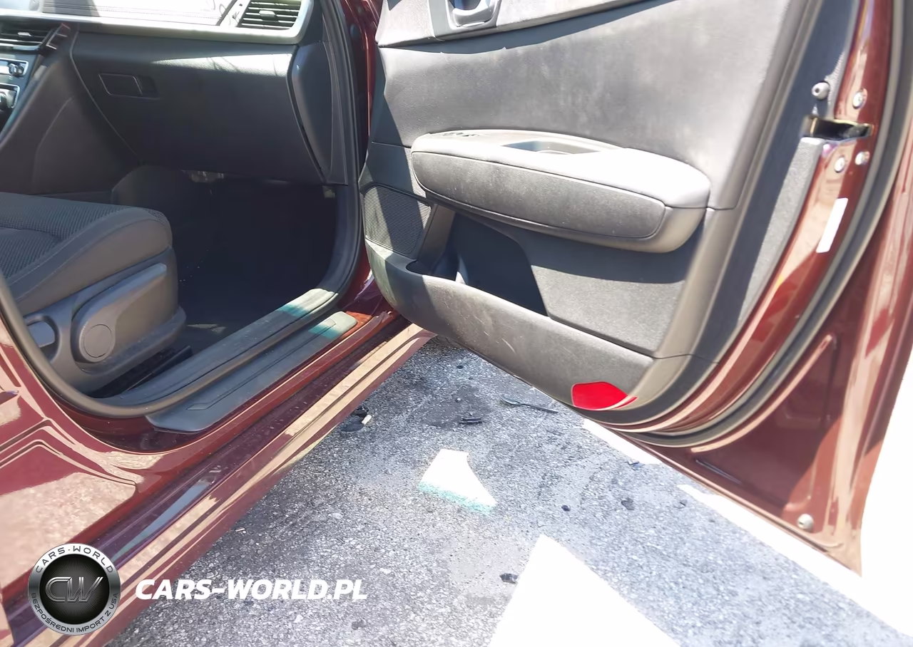 2019 Kia Optima Lx VIN:5XXGT4L36KG373628 - 5
