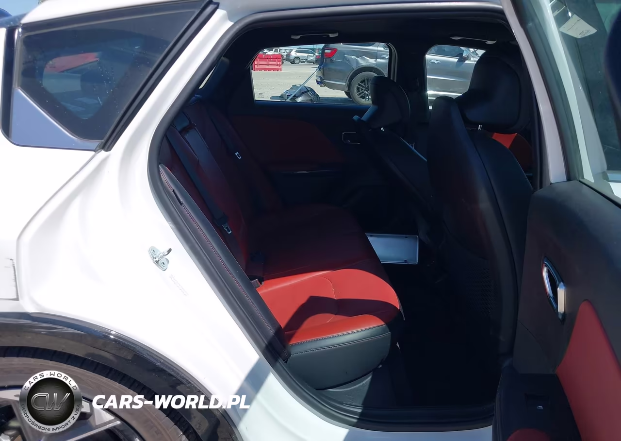 2026 Kia K4 Gt-Line VIN:3KPFW4DE8TE325531 - 8