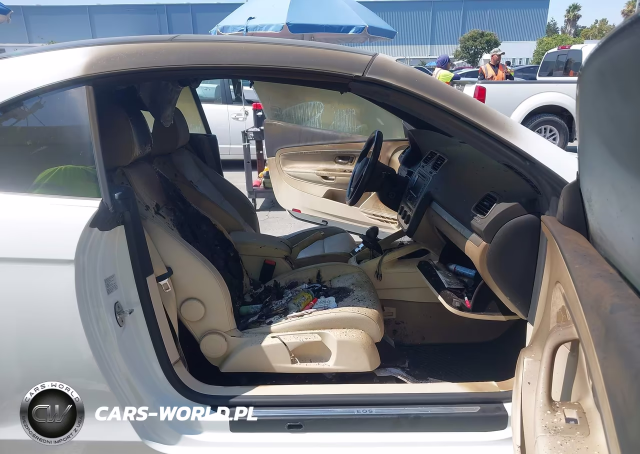 2016 Volkswagen Eos Komfort VIN:WVWBW8AH6GV000348 - 5