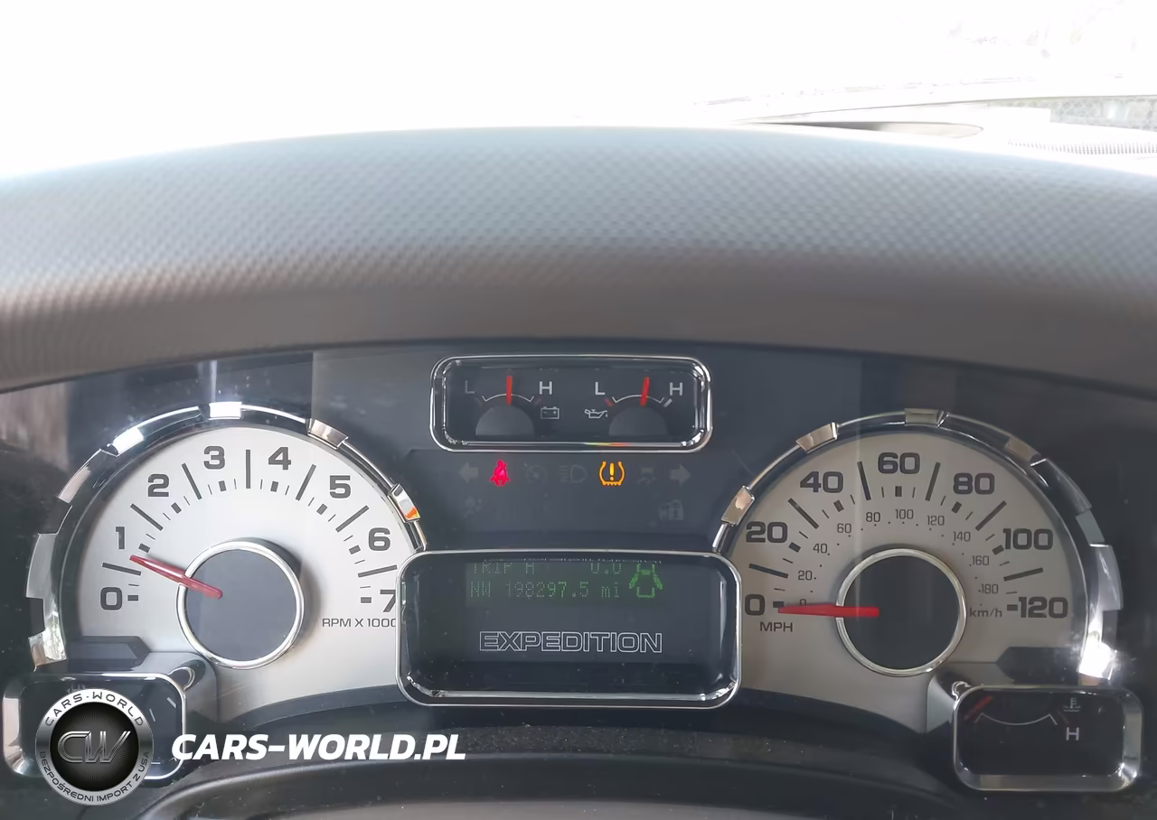 2010 Ford Expedition Limited VIN:1FMJU2A5XAEA33229 - 7