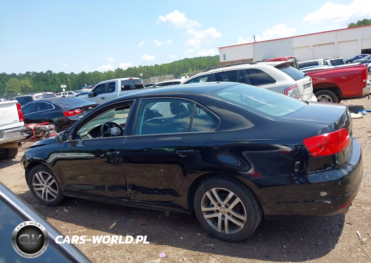 2013 Volkswagen Jetta 2.0L S VIN:3VW2K7AJ7DM221923 - 15