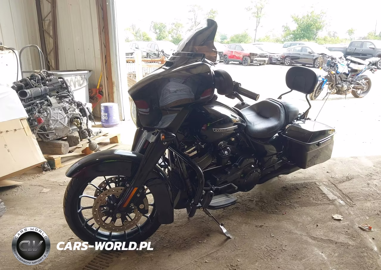 2018 Harley-Davidson Flhxs Street Glide Special VIN:1HD1KRC15JB682806 - 2
