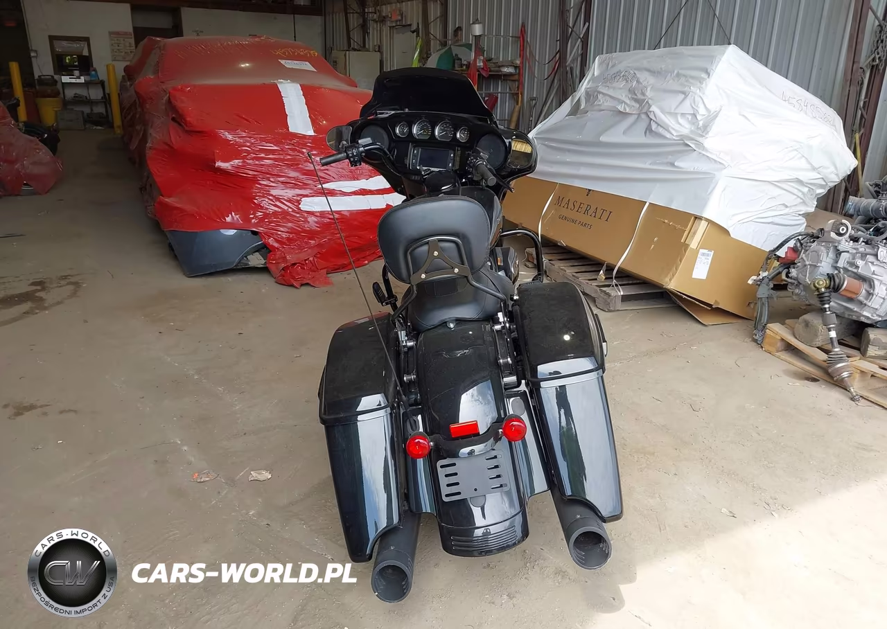 2018 Harley-Davidson Flhxs Street Glide Special VIN:1HD1KRC15JB682806 - 6