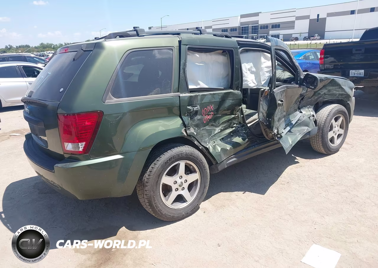 2007 Jeep Grand Cherokee Laredo VIN:1J8GS48KX7C655998 - 4
