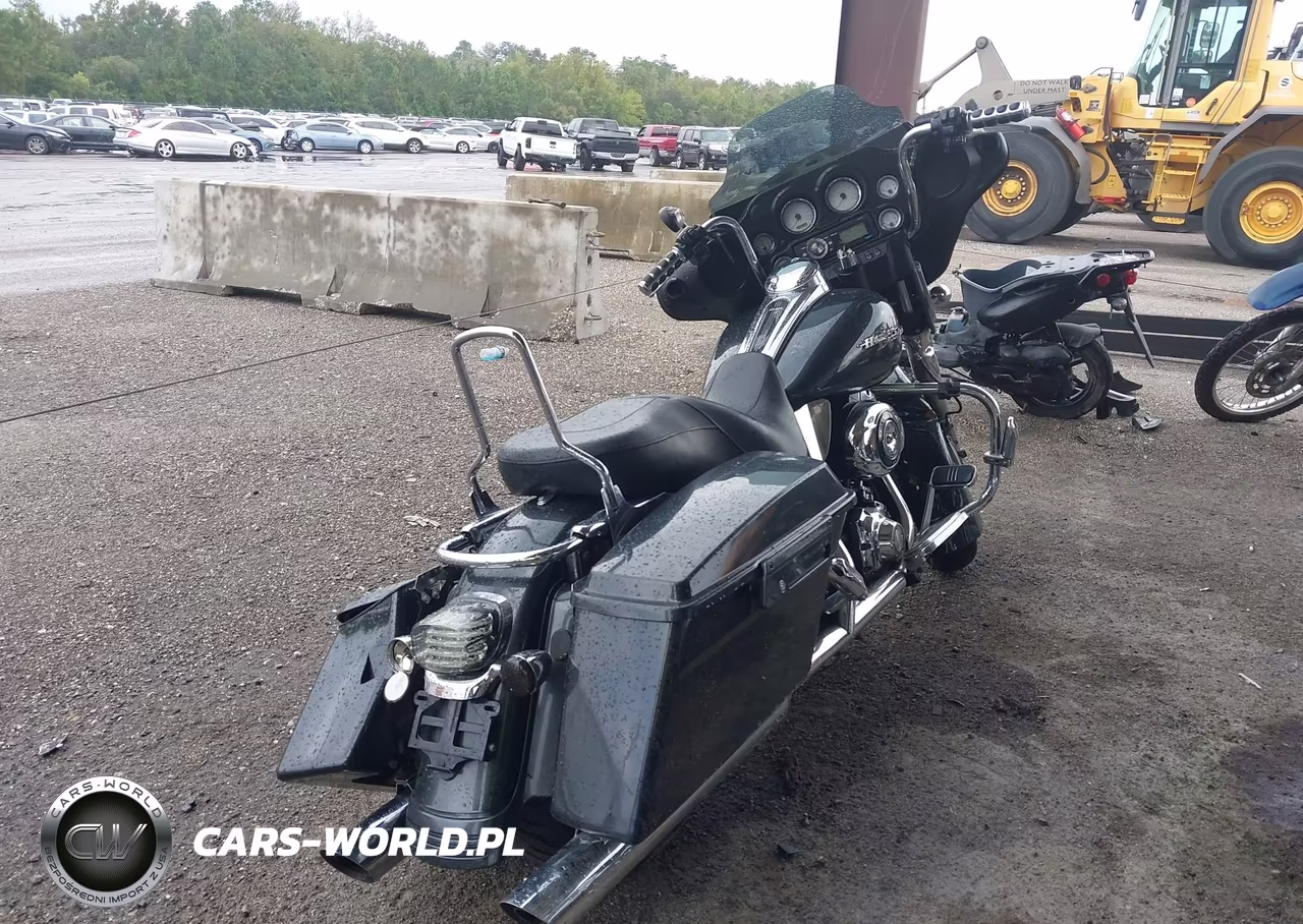 2008 Harley-Davidson Flhx VIN:1HD1KB4188Y628607 - 4