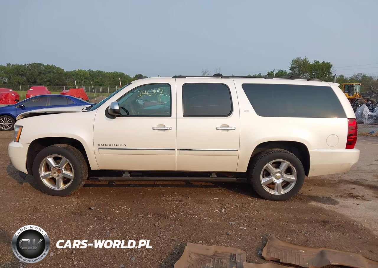 2014 Chevrolet Suburban Ltz VIN:1GNSKKE70ER105930 - 13