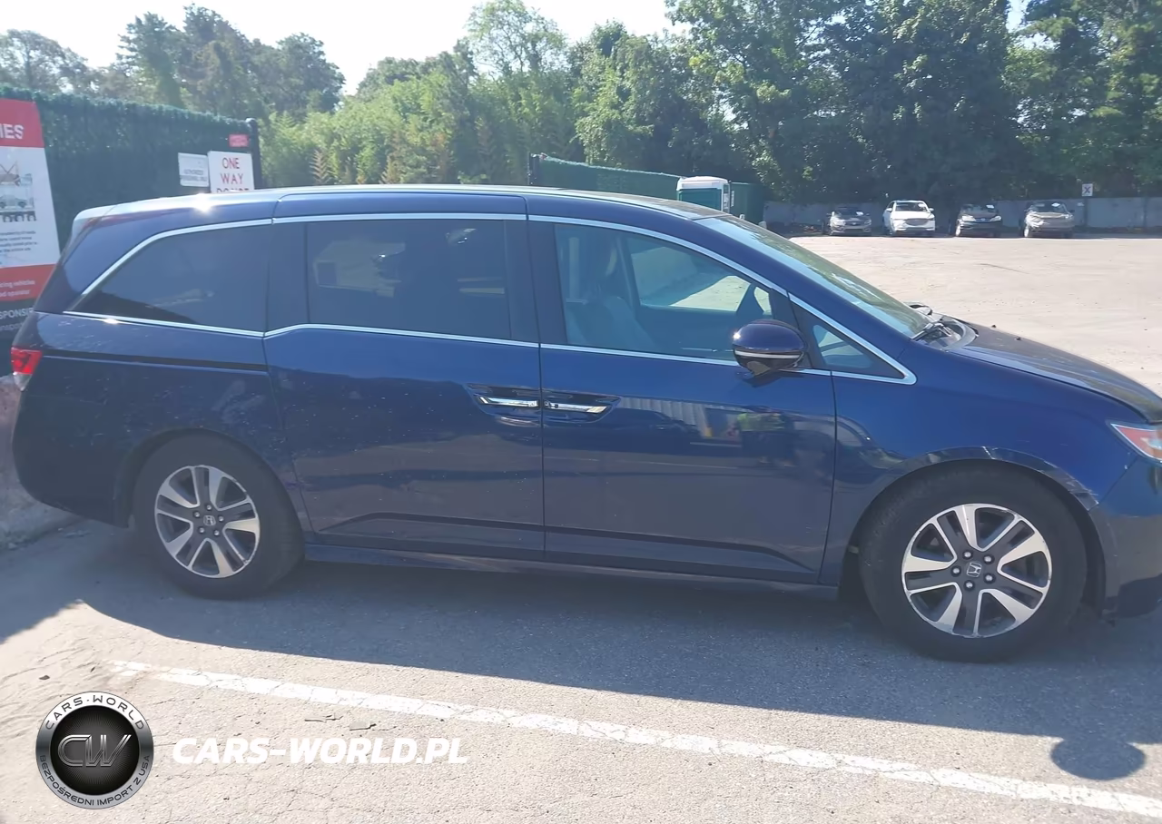 2014 Honda Odyssey Touring VIN:5FNRL5H96EB088740 - 13