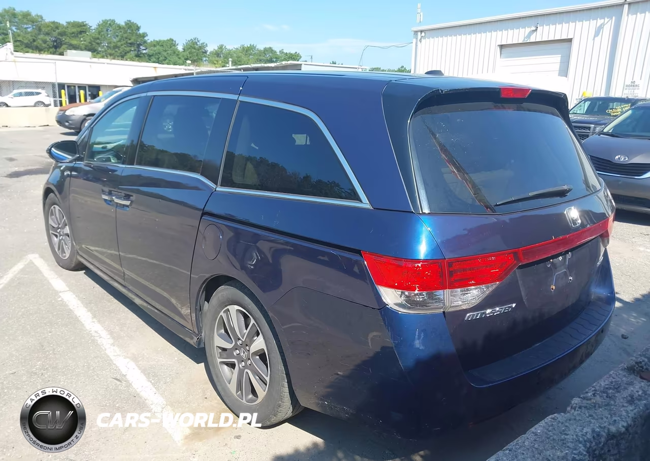 2014 Honda Odyssey Touring VIN:5FNRL5H96EB088740 - 3