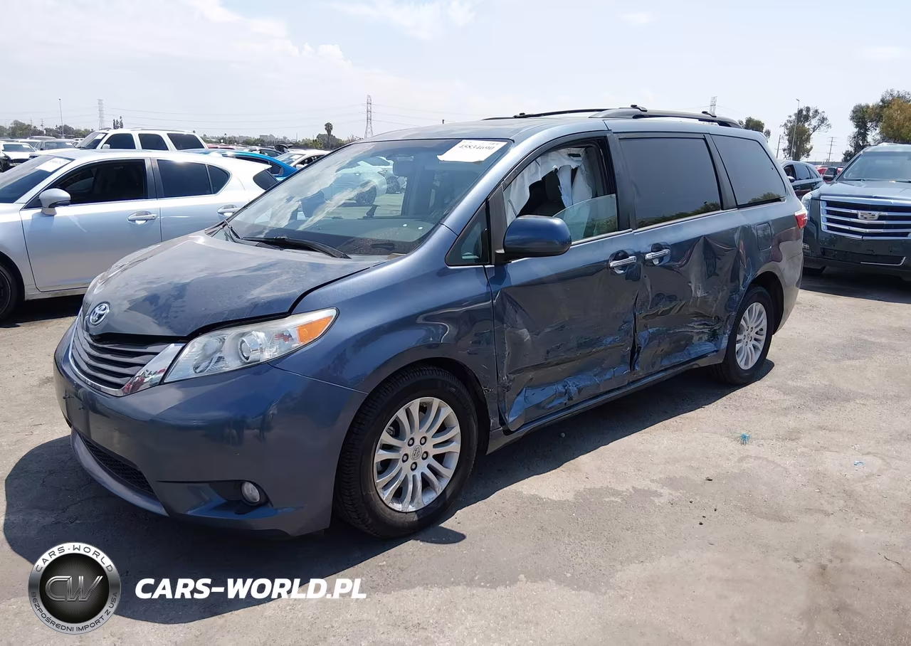 2015 Toyota Sienna Xle 8 Passenger VIN:5TDYK3DC4FS556496 - 2