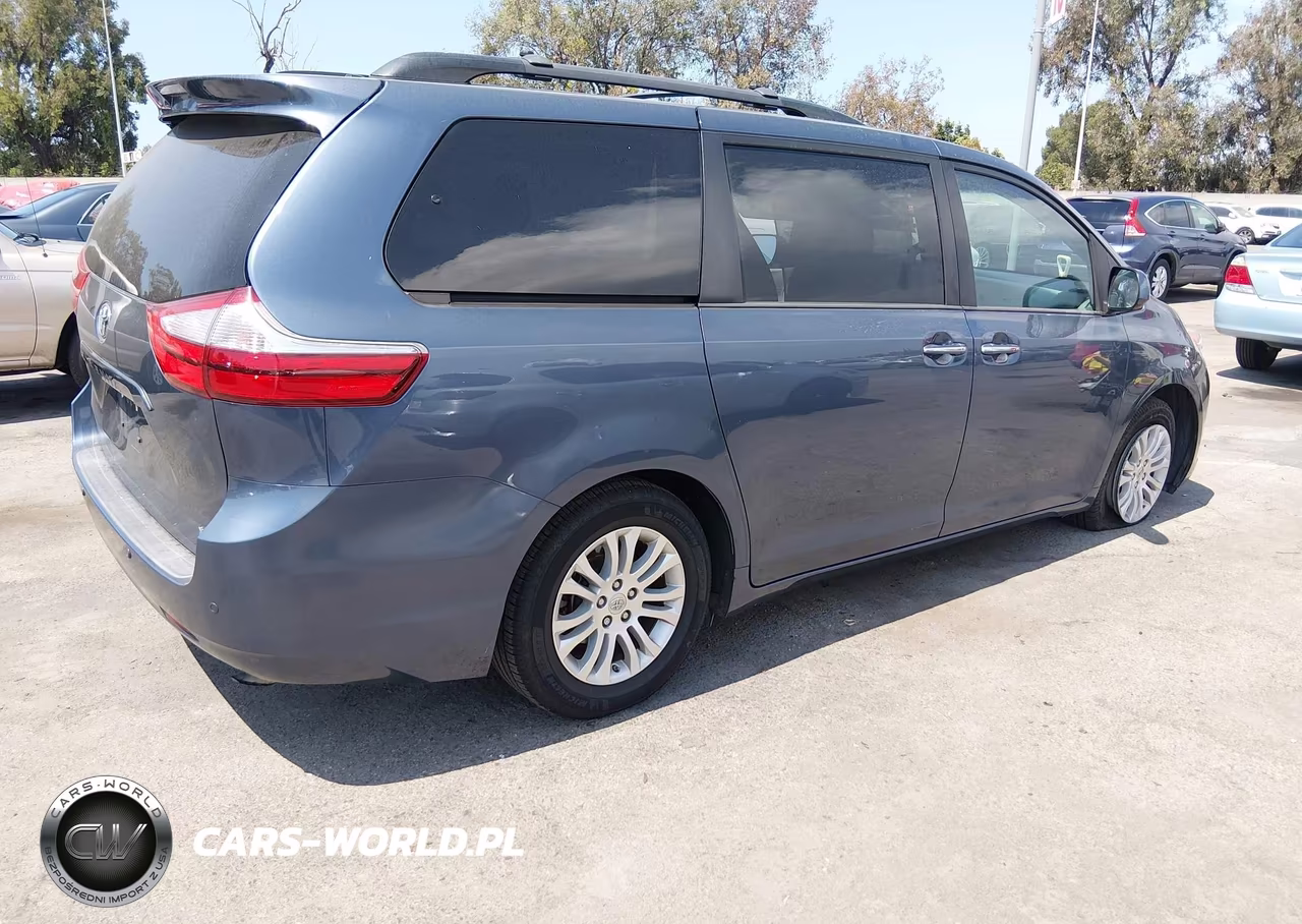 2015 Toyota Sienna Xle 8 Passenger VIN:5TDYK3DC4FS556496 - 4