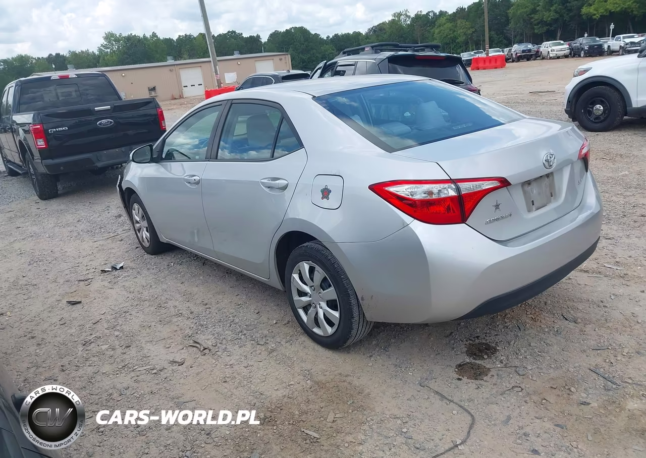 2016 Toyota Corolla Le VIN:2T1BURHE5GC610316 - 3