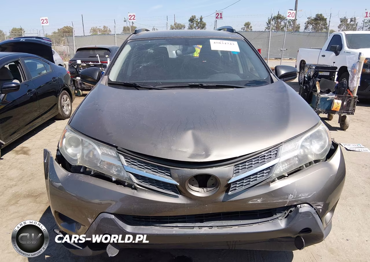 2015 Toyota Rav4 Le VIN:JTMZFREV7FD060633 - 12