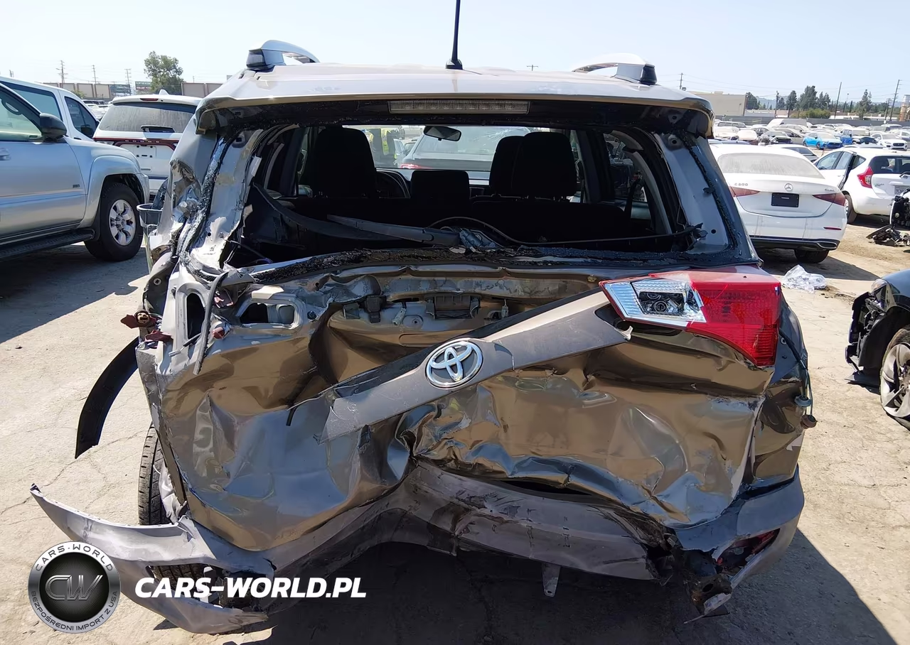 2015 Toyota Rav4 Le VIN:JTMZFREV7FD060633 - 16