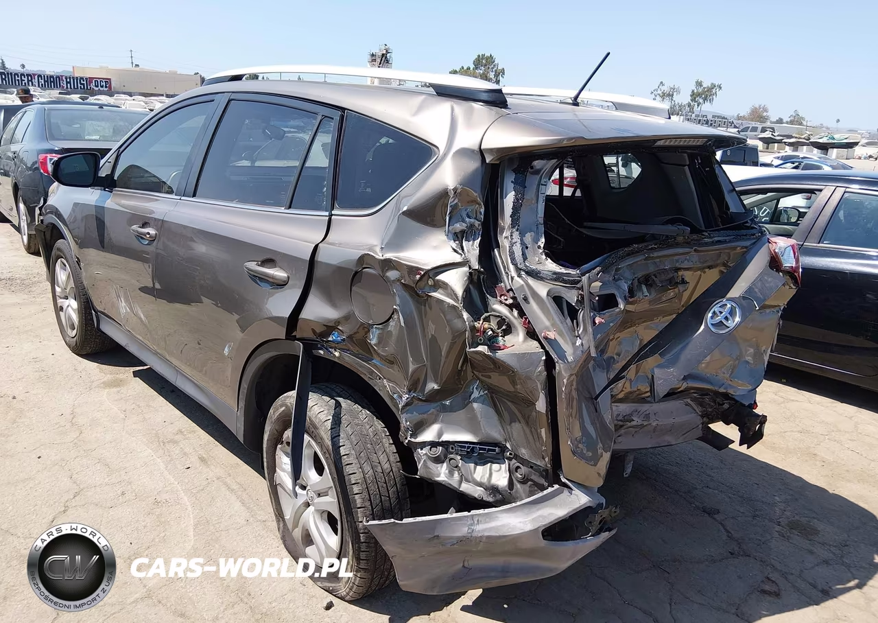 2015 Toyota Rav4 Le VIN:JTMZFREV7FD060633 - 3