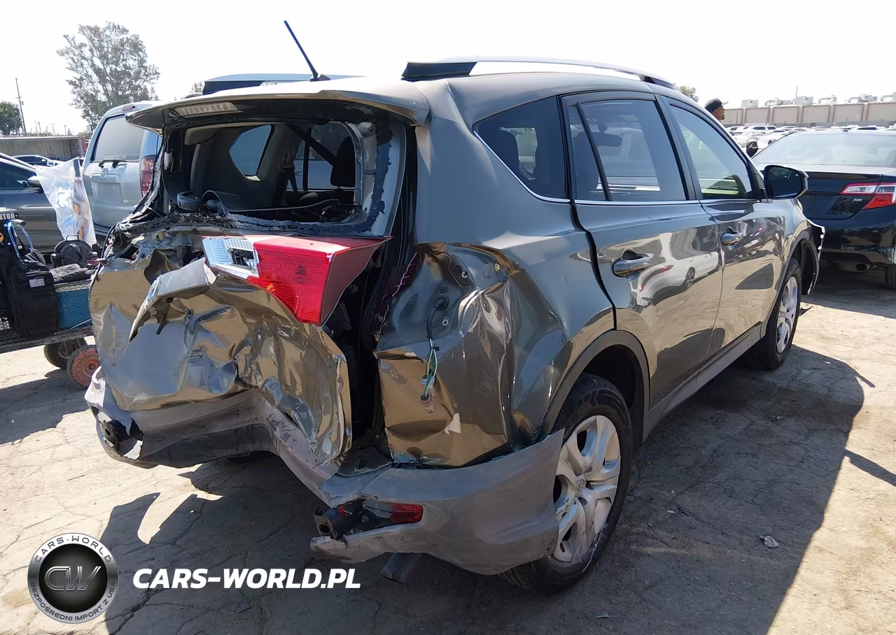 2015 Toyota Rav4 Le VIN:JTMZFREV7FD060633 - 4
