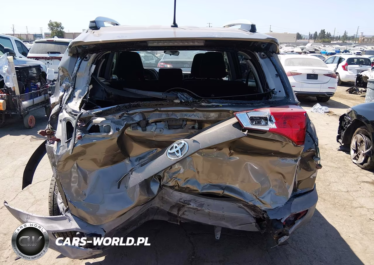2015 Toyota Rav4 Le VIN:JTMZFREV7FD060633 - 6