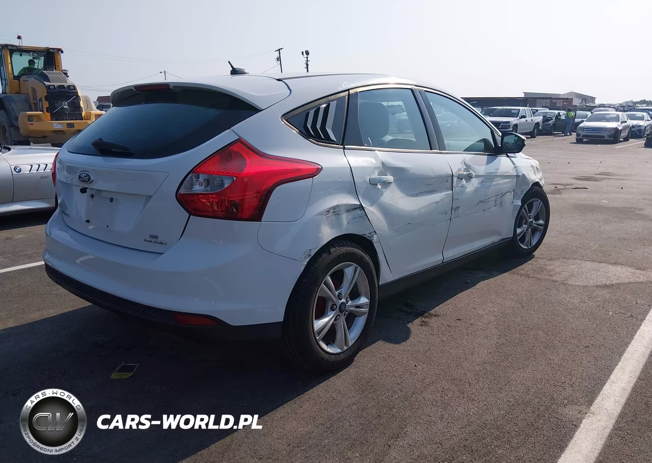 2013 Ford Focus Se VIN:1FADP3K22DL125556 - 4