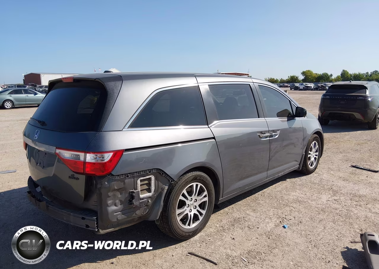 2013 Honda Odyssey Ex-L VIN:5FNRL5H60DB012323 - 4
