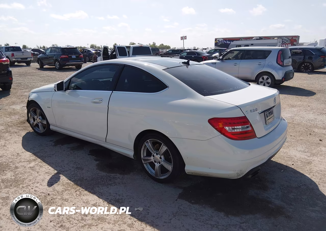 2012 Mercedes-Benz C 250 VIN:WDDGJ4HB2CF856013 - 3