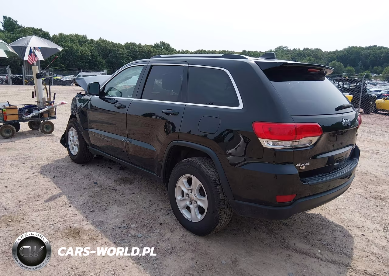 2017 Jeep Grand Cherokee Laredo VIN:1C4RJFAG9HC912042 - 3