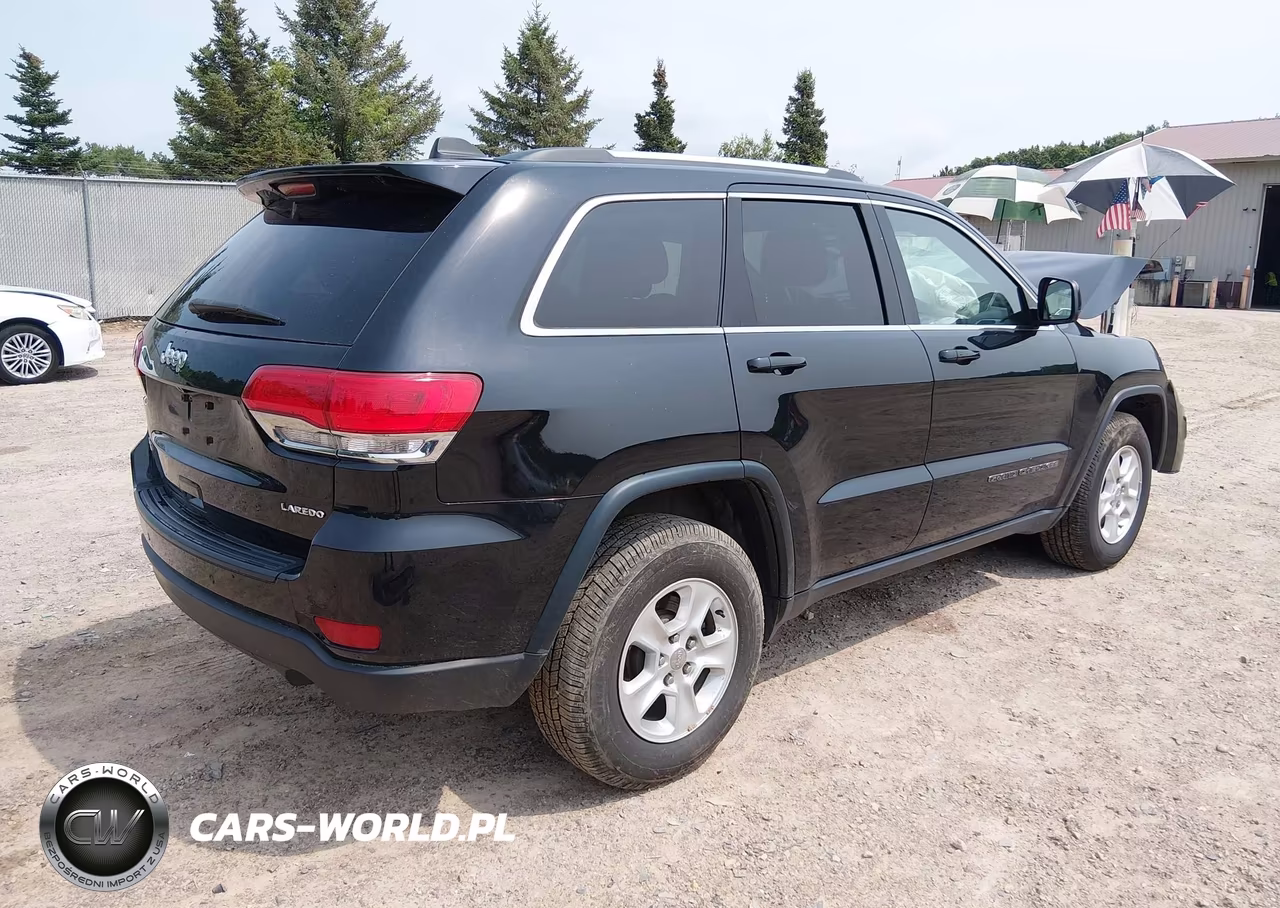2017 Jeep Grand Cherokee Laredo VIN:1C4RJFAG9HC912042 - 4