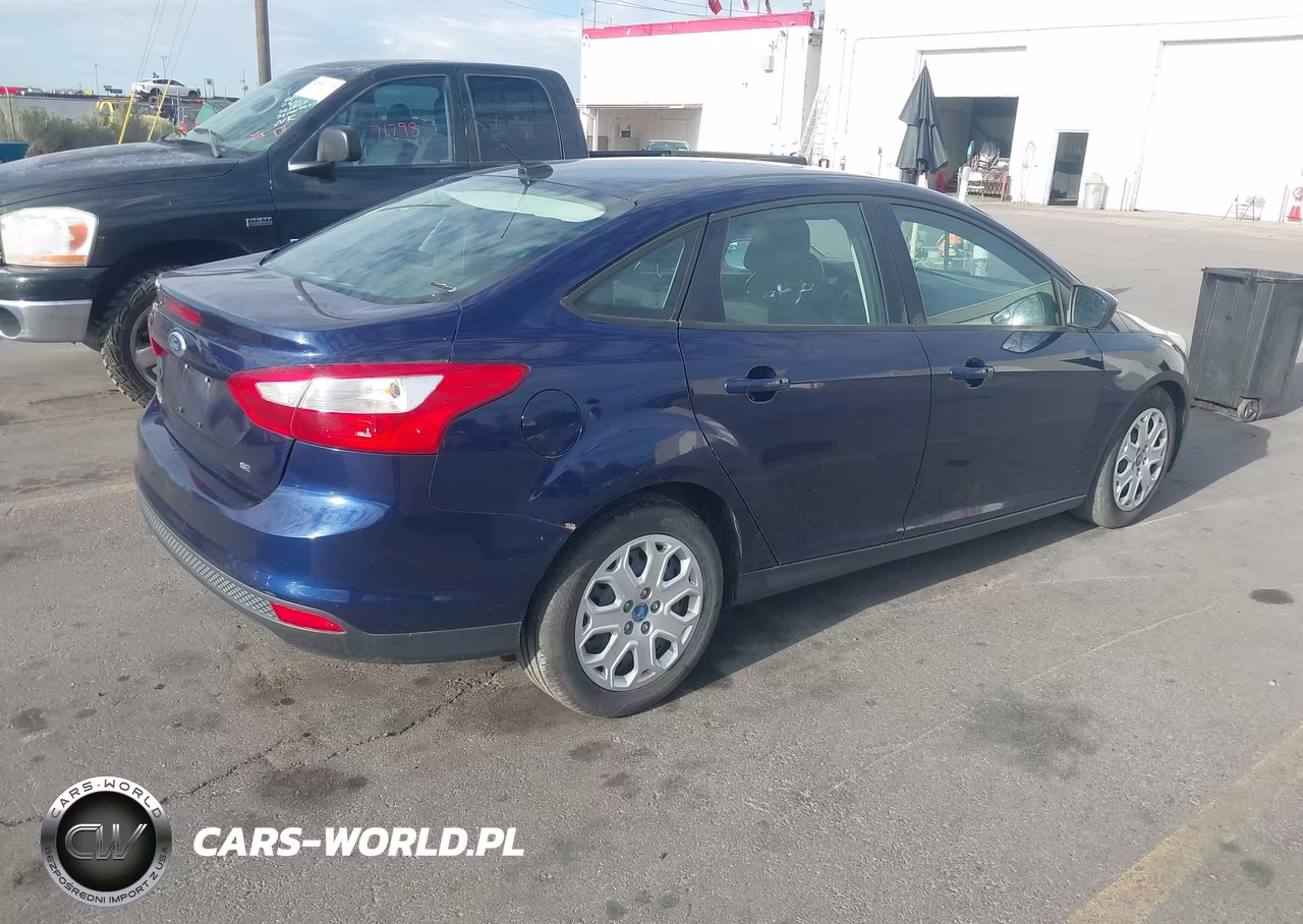 2012 Ford Focus Se VIN:1FAHP3F27CL148518 - 4
