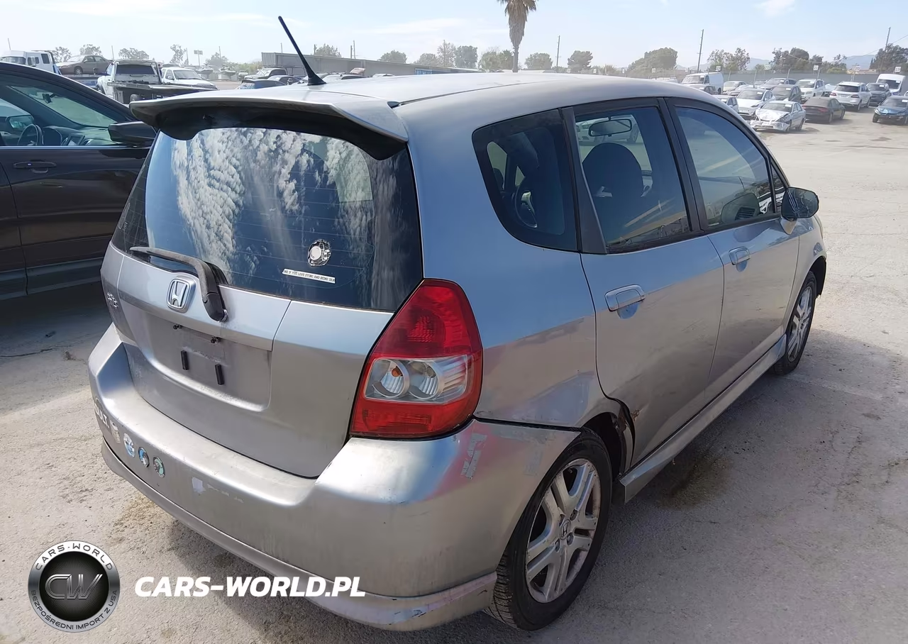 2007 Honda Fit Sport VIN:JHMGD38637S008801 - 4