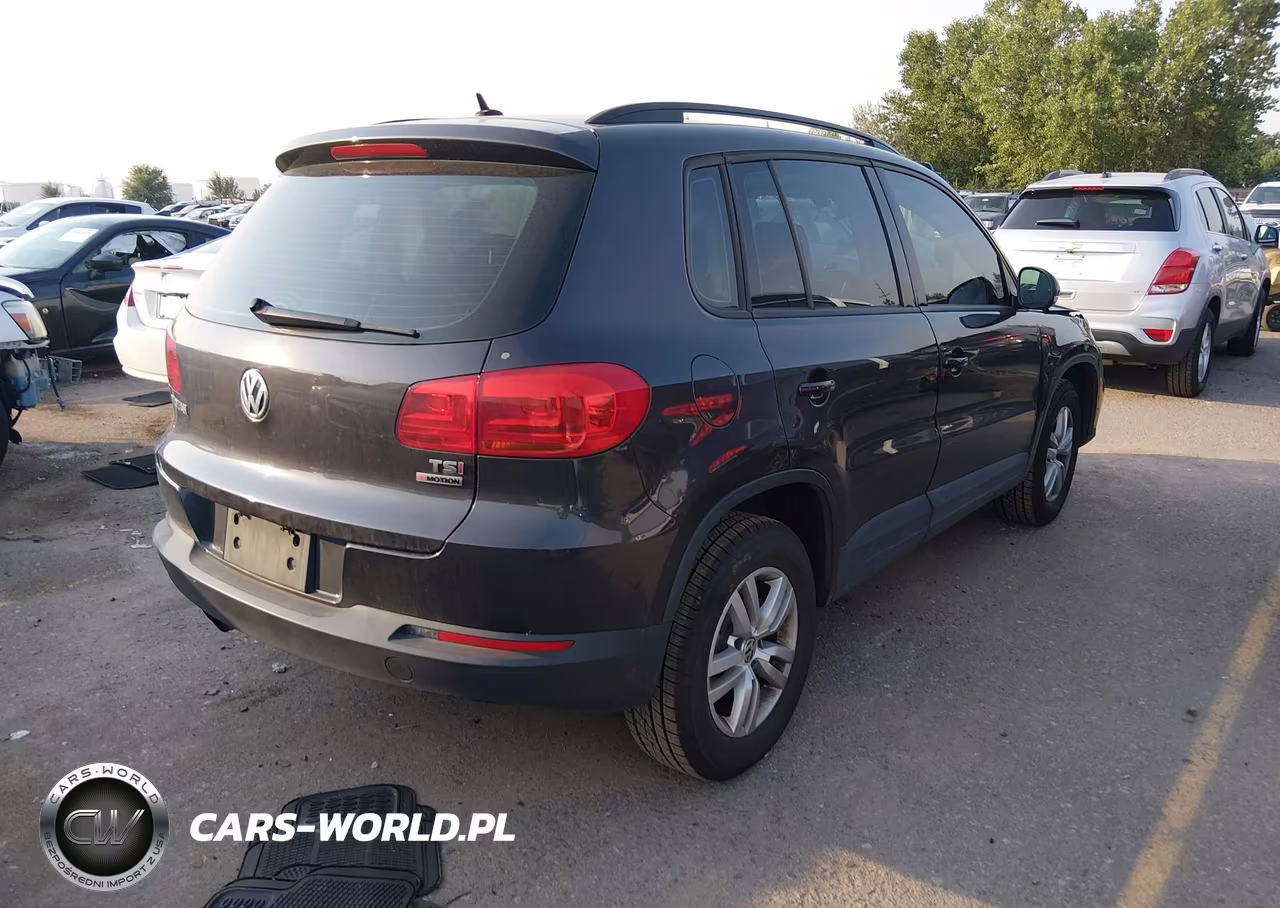 2016 Volkswagen Tiguan S VIN:WVGBV7AX6GW599522 - 4