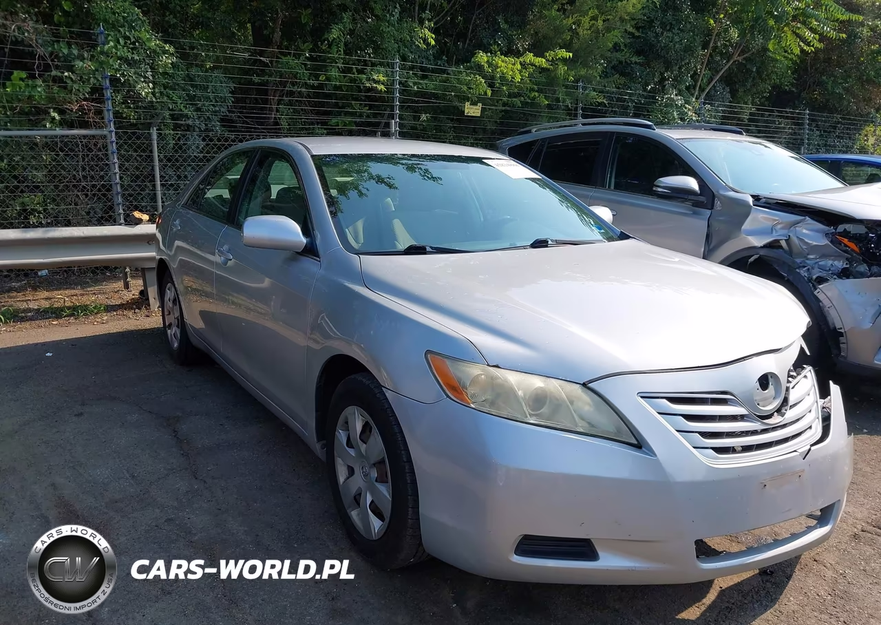 2009 Toyota Camry Le – zdjęcie 1 z 16