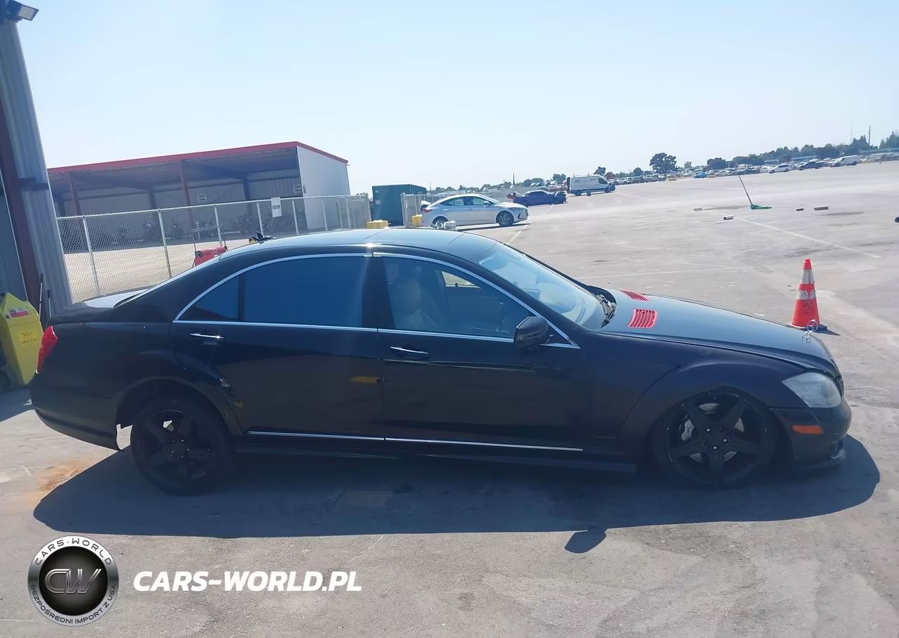 2010 Mercedes-Benz S 550 VIN:WDDNG7BB0AA332613 - 13