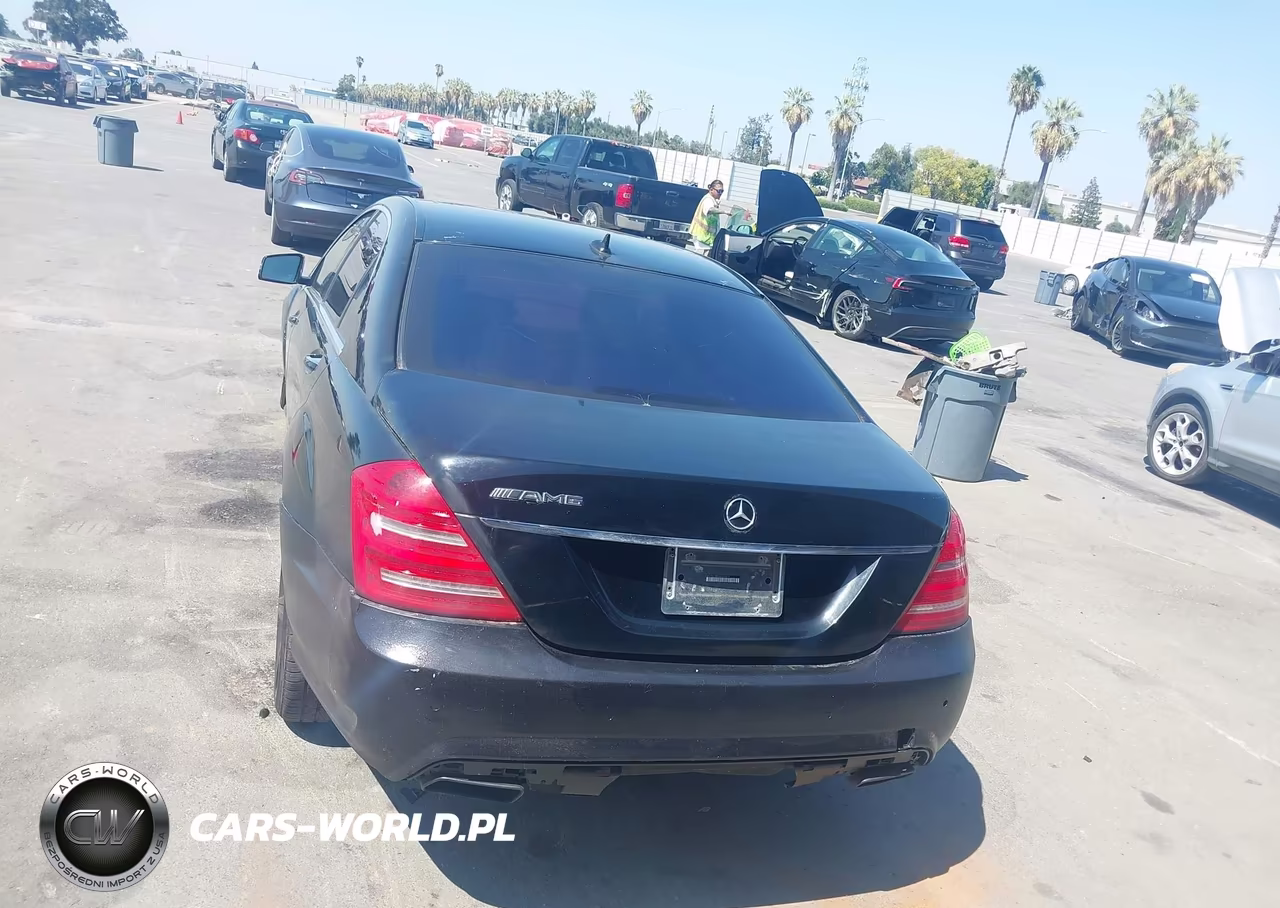 2010 Mercedes-Benz S 550 VIN:WDDNG7BB0AA332613 - 16