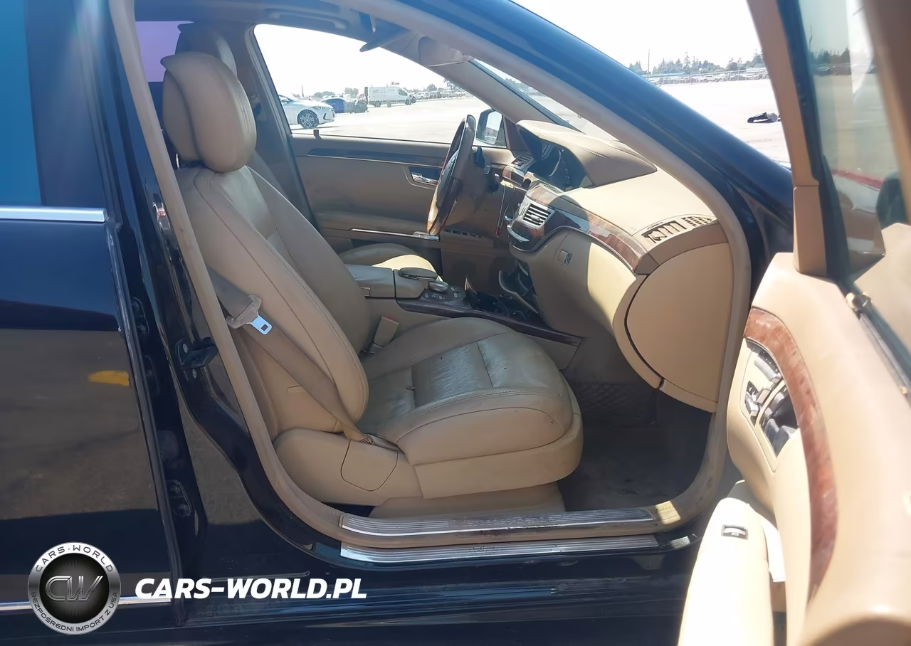 2010 Mercedes-Benz S 550 VIN:WDDNG7BB0AA332613 - 5