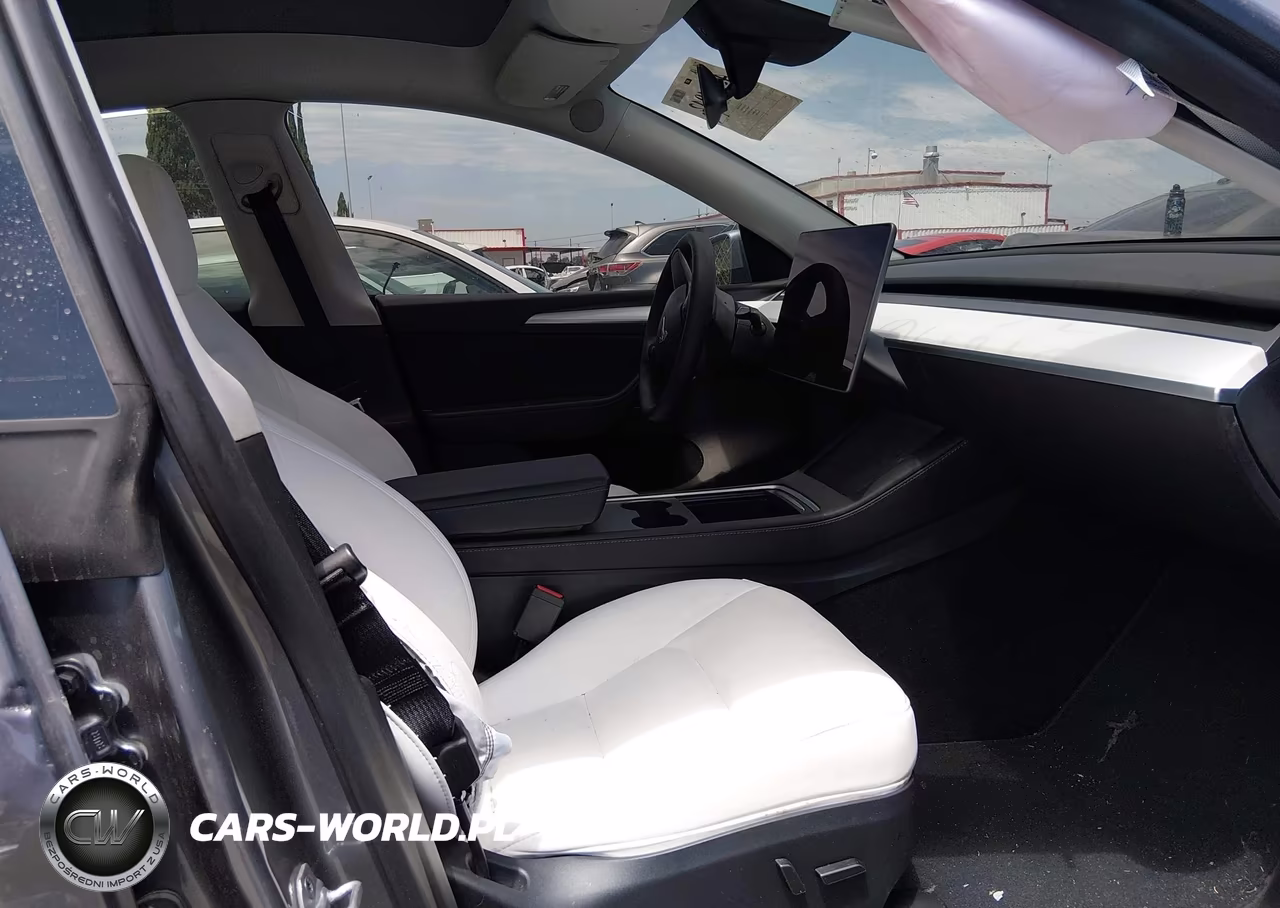 2025 Tesla Model Y Long Range Dual Motor Rear-Wheel Drive VIN:7SAYGDED3SF311446 - 5