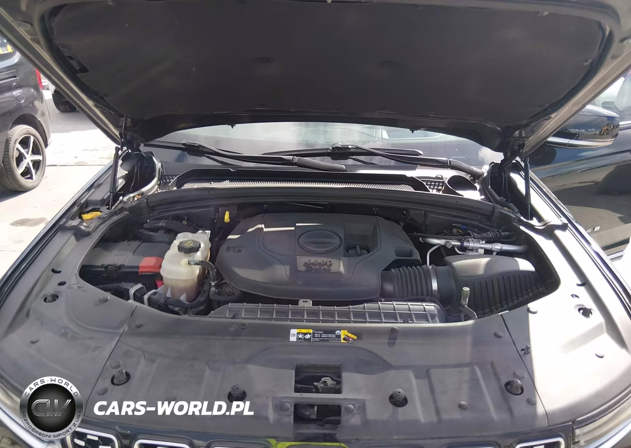 2023 Jeep Grand Cherokee Summit 4X4 VIN:1C4RJHEG7P8718827 - 10