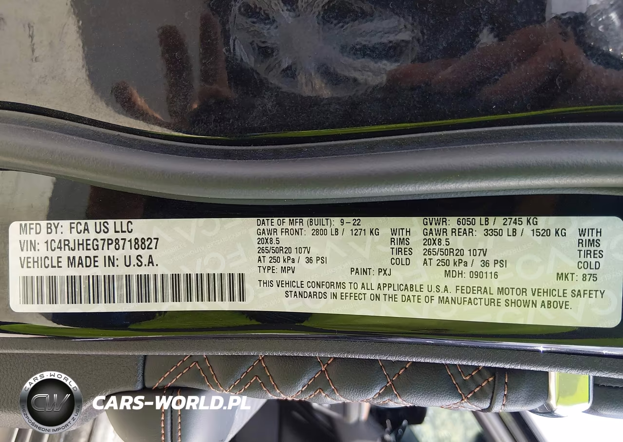 2023 Jeep Grand Cherokee Summit 4X4 VIN:1C4RJHEG7P8718827 - 9