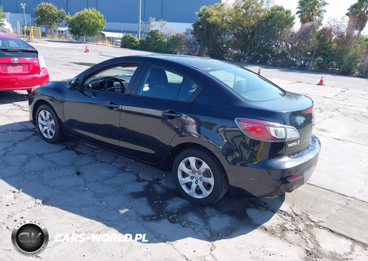 2013 Mazda Mazda3 I Sv VIN:JM1BL1TG8D1710262 - 3