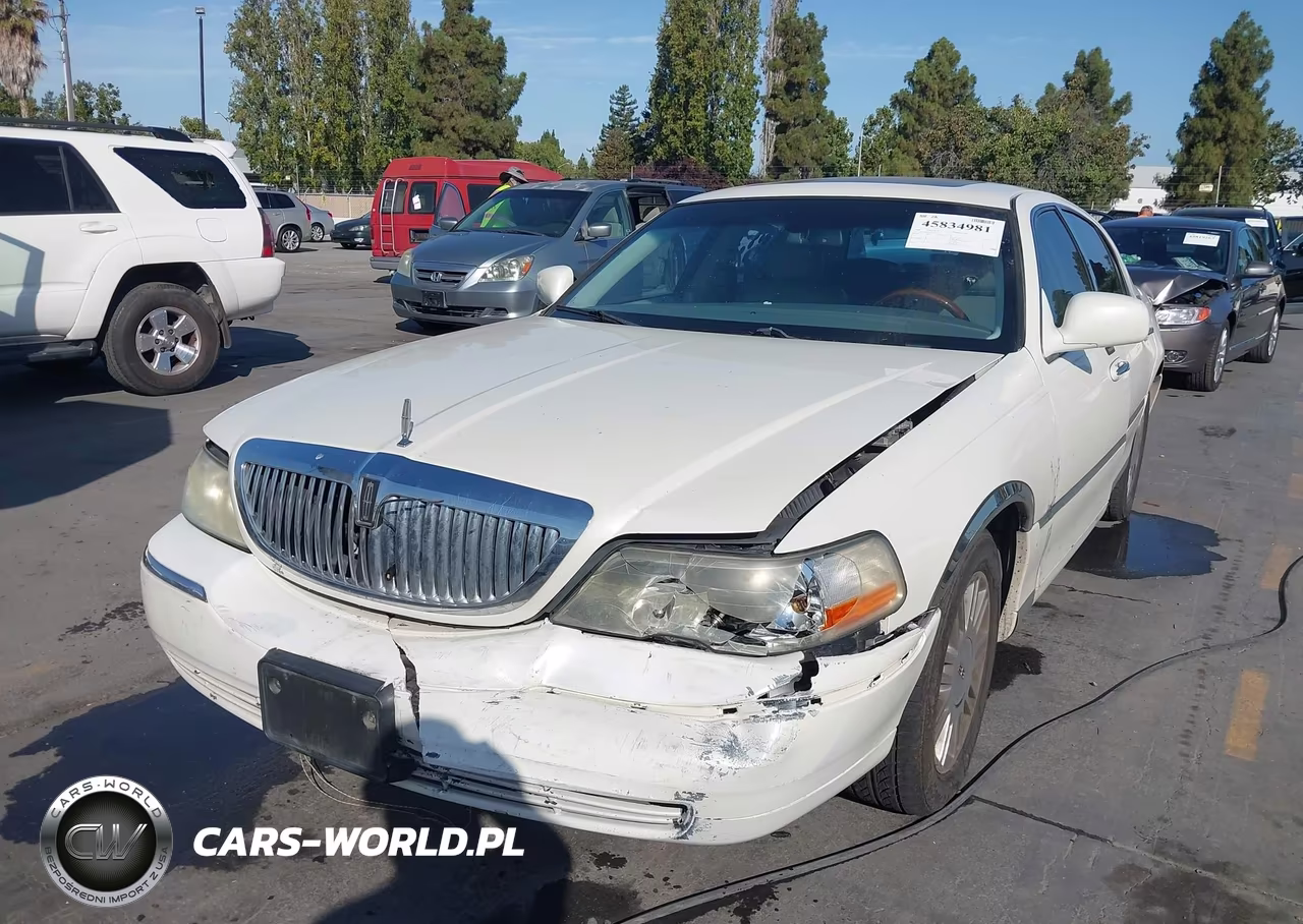 2006 Lincoln Town Car Signature Limited VIN:1LNHM82V76Y622471 - 6