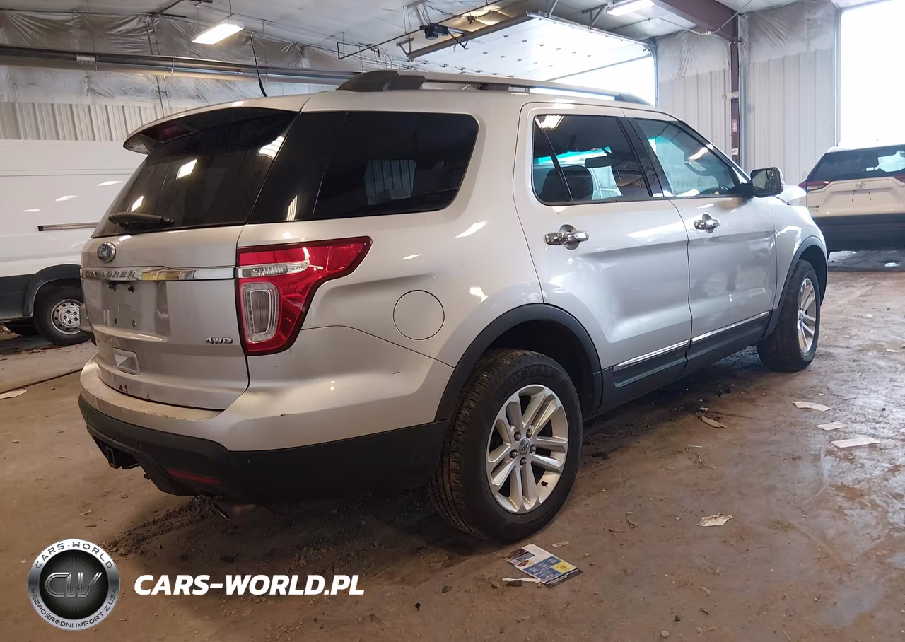 2011 Ford Explorer Xlt VIN:1FMHK8D89BGA46038 - 4